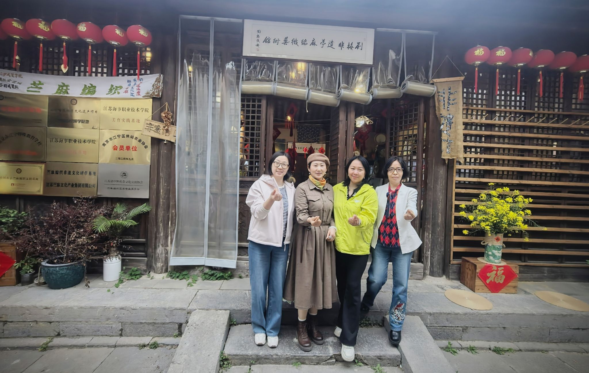 访企拓岗服务文化传播  校地联动赋能非遗出海