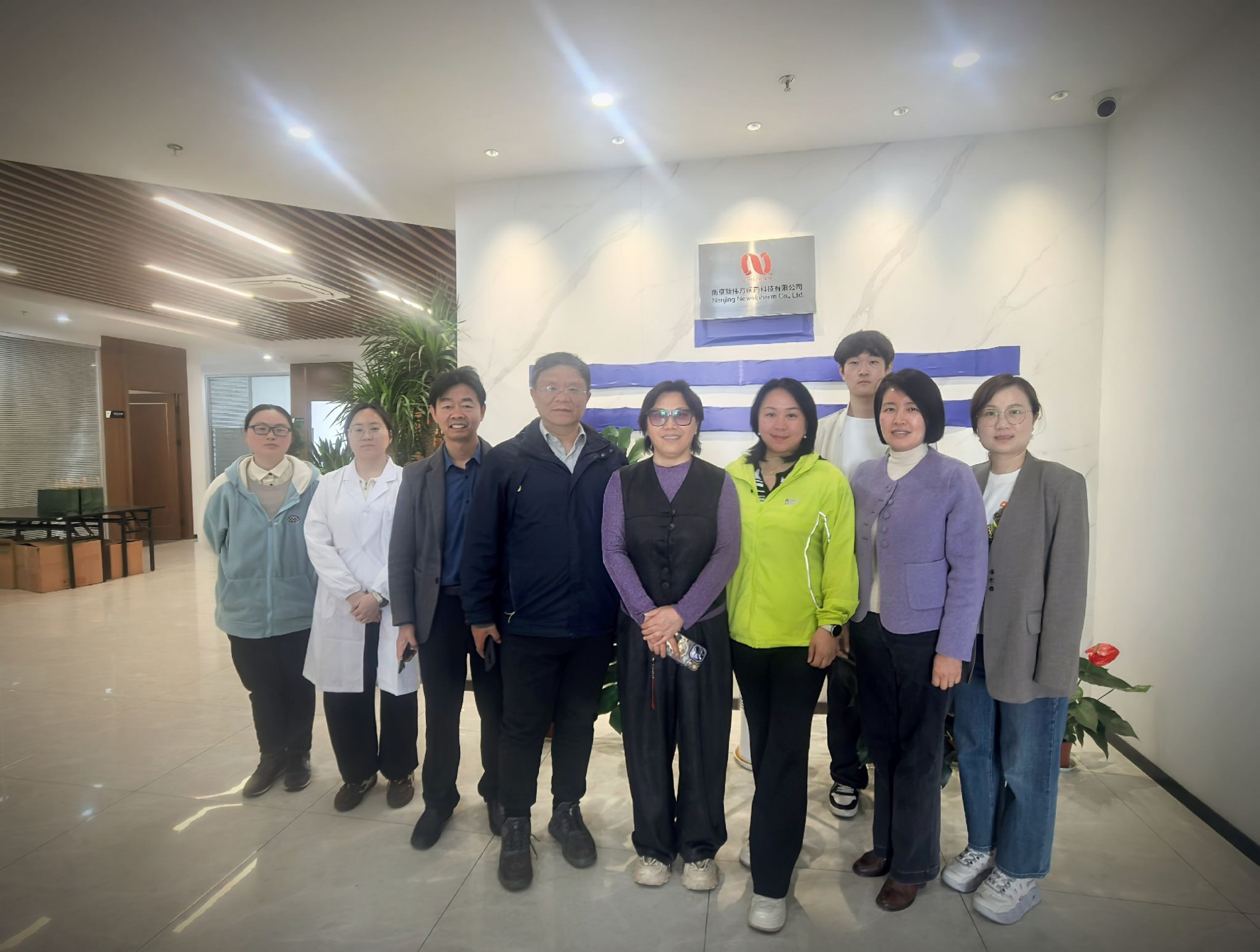 外国语学院赴南京新伟方医药科技有限公司开展访企拓岗活动